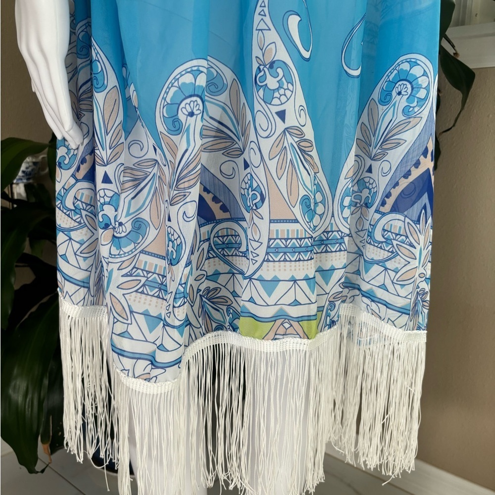 Blue and White Paisley Kimono - Picture 7 of 7